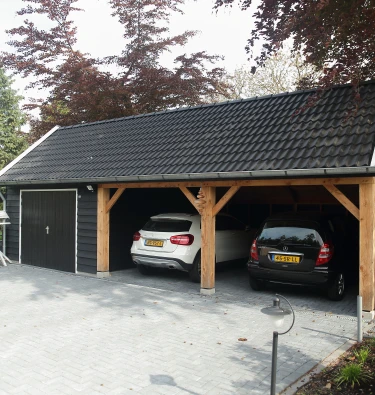 Houten kapschuur met carport.00