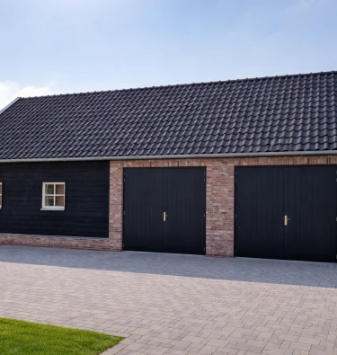 Klassieke garage met paardenstallen.01