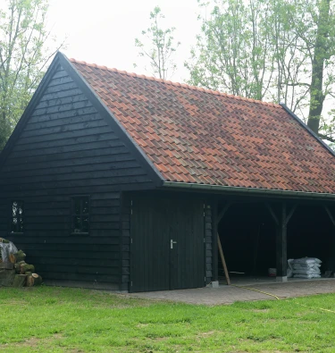 Houten kapschuur.00