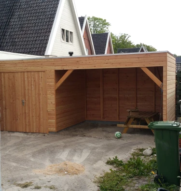 Berging met overkapping.04