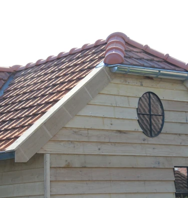 tuinhuis met overkapping.02