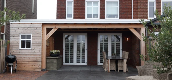 Berging met overkapping.00