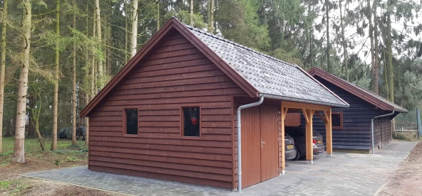 Houten kapschuur met carport.01