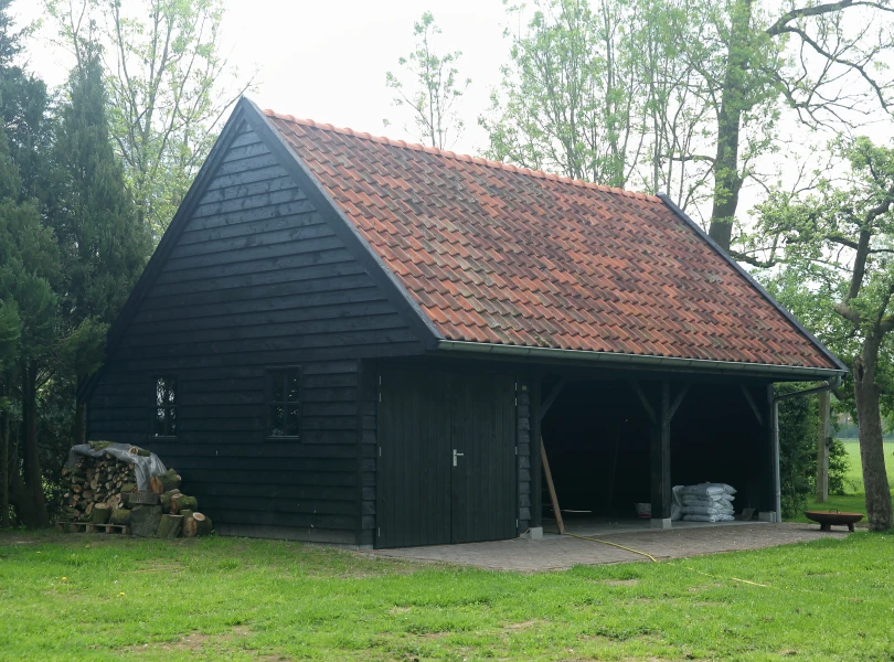 Houten kapschuur.00
