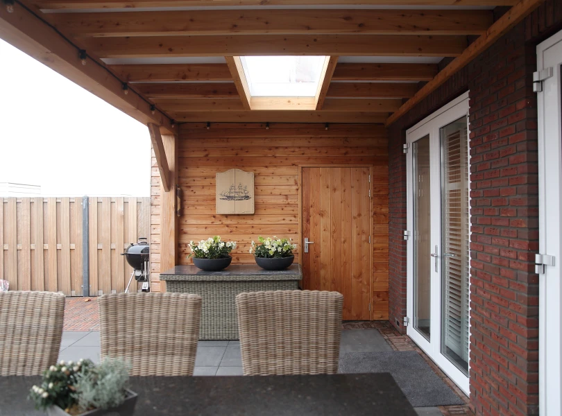 Berging met overkapping.01