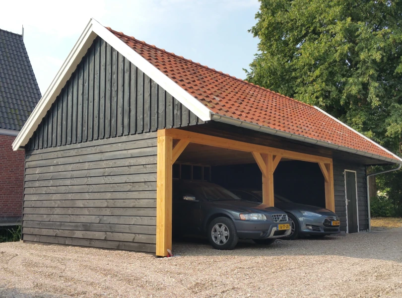 Houten schuur met carport.01