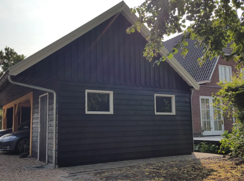 Houten schuur met carport.03