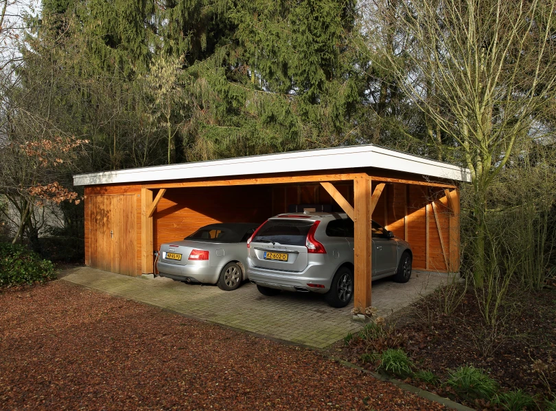 Houten garage met carport.00