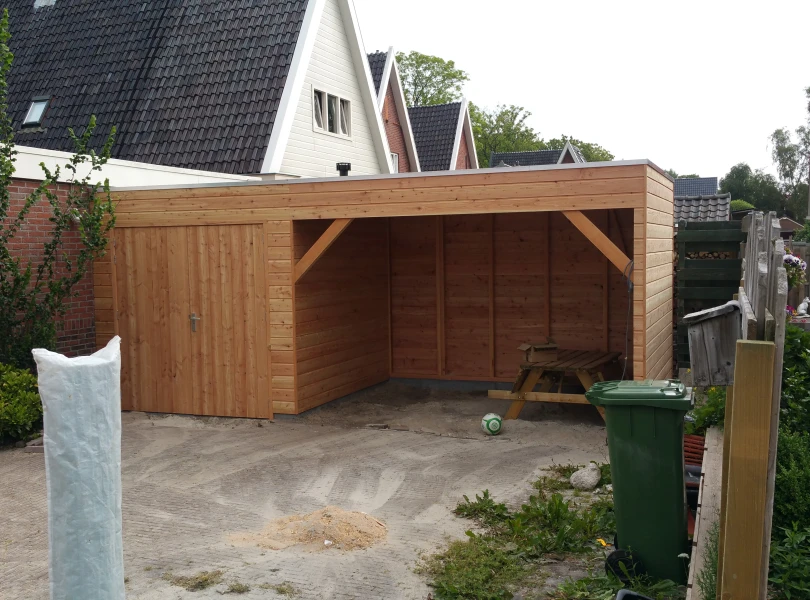 Berging met overkapping.04