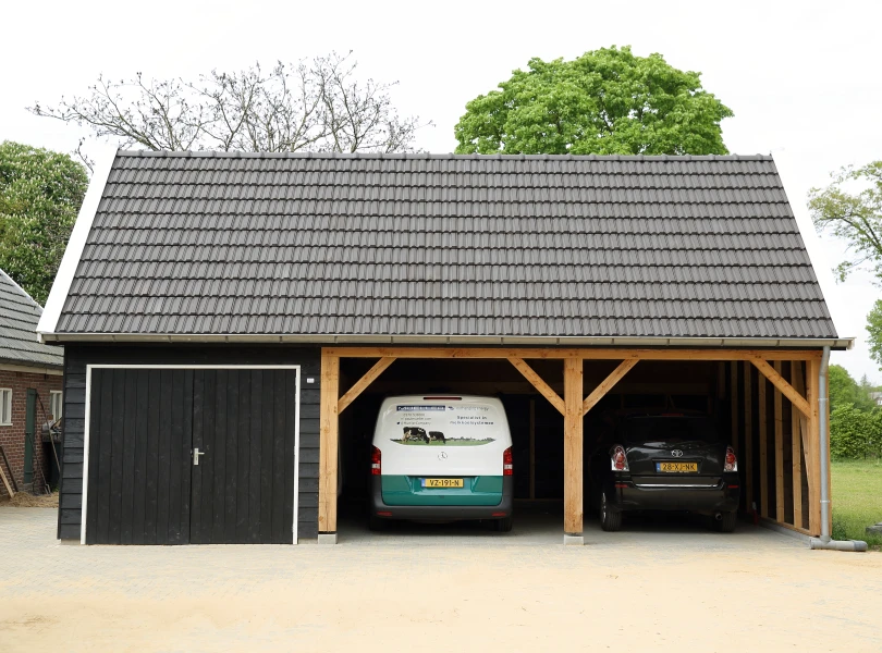 Houten kapschuur met carport.02