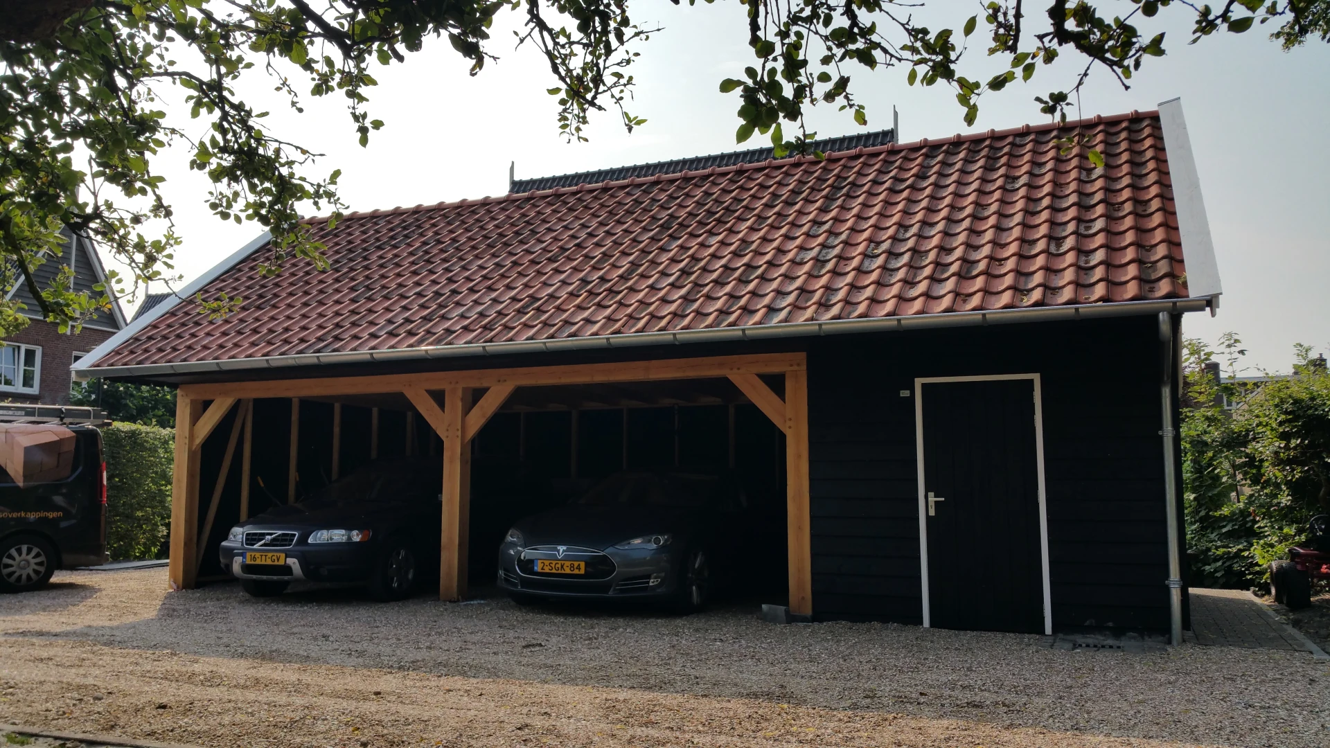 Houten schuur met carport.02