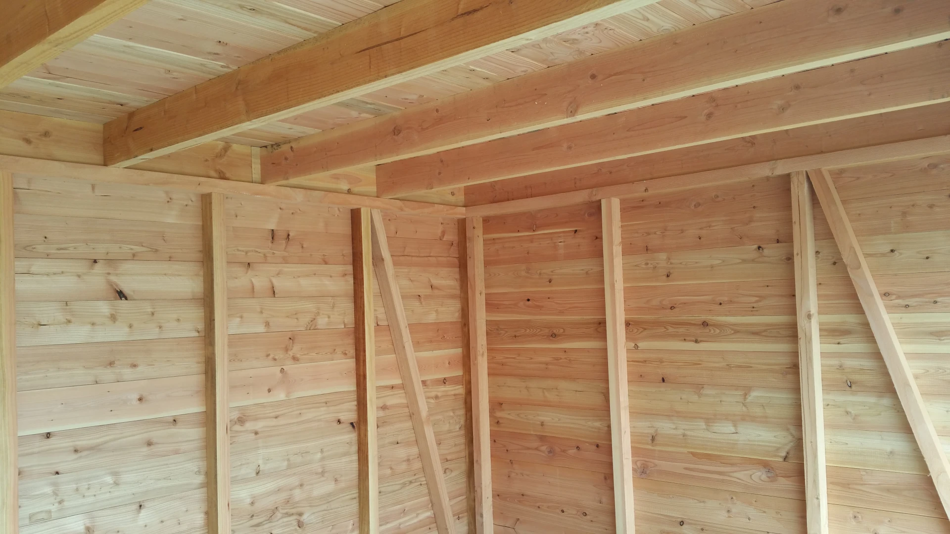 Berging met overkapping.02