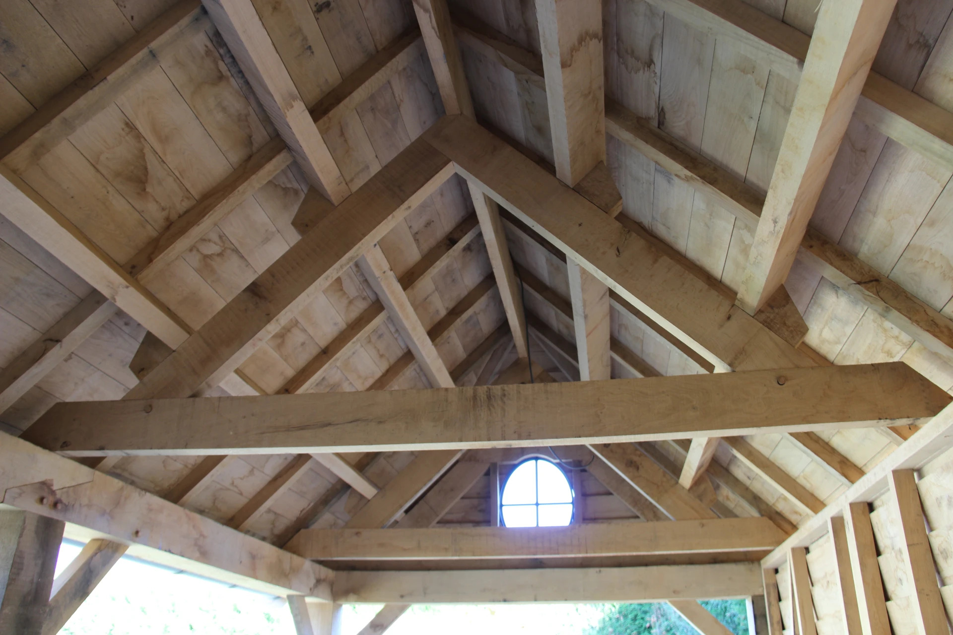 tuinhuis met overkapping.04