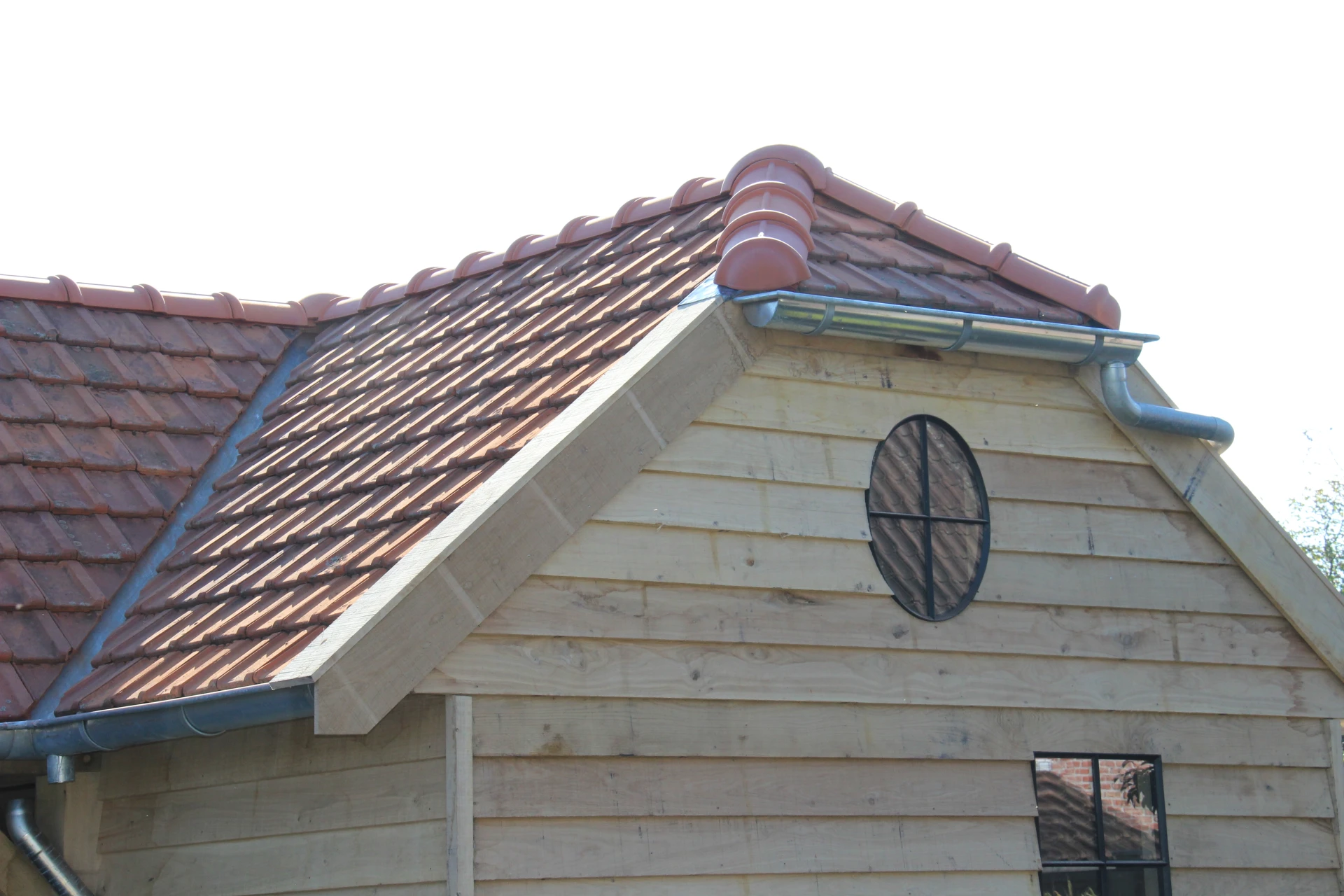 tuinhuis met overkapping.02