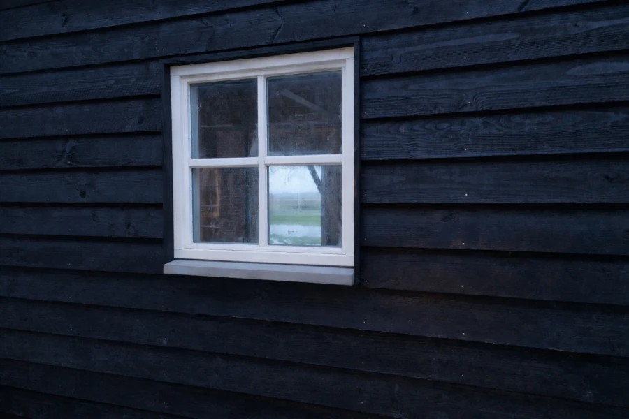 Klassieke garage met paardenstallen.05